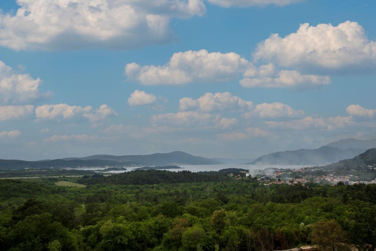 Montenegro Lodge Tivat Eksteriør bilde