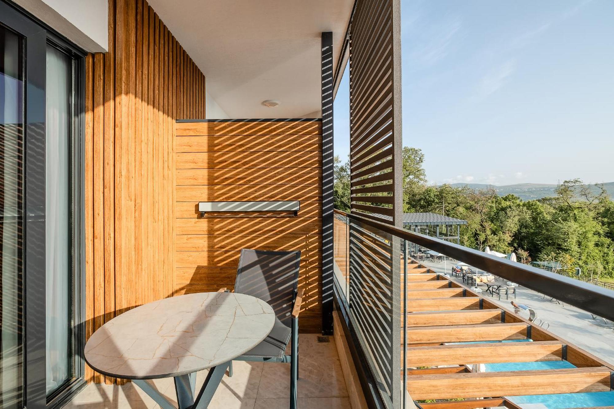 Montenegro Lodge Kavač Rom bilde A balcony