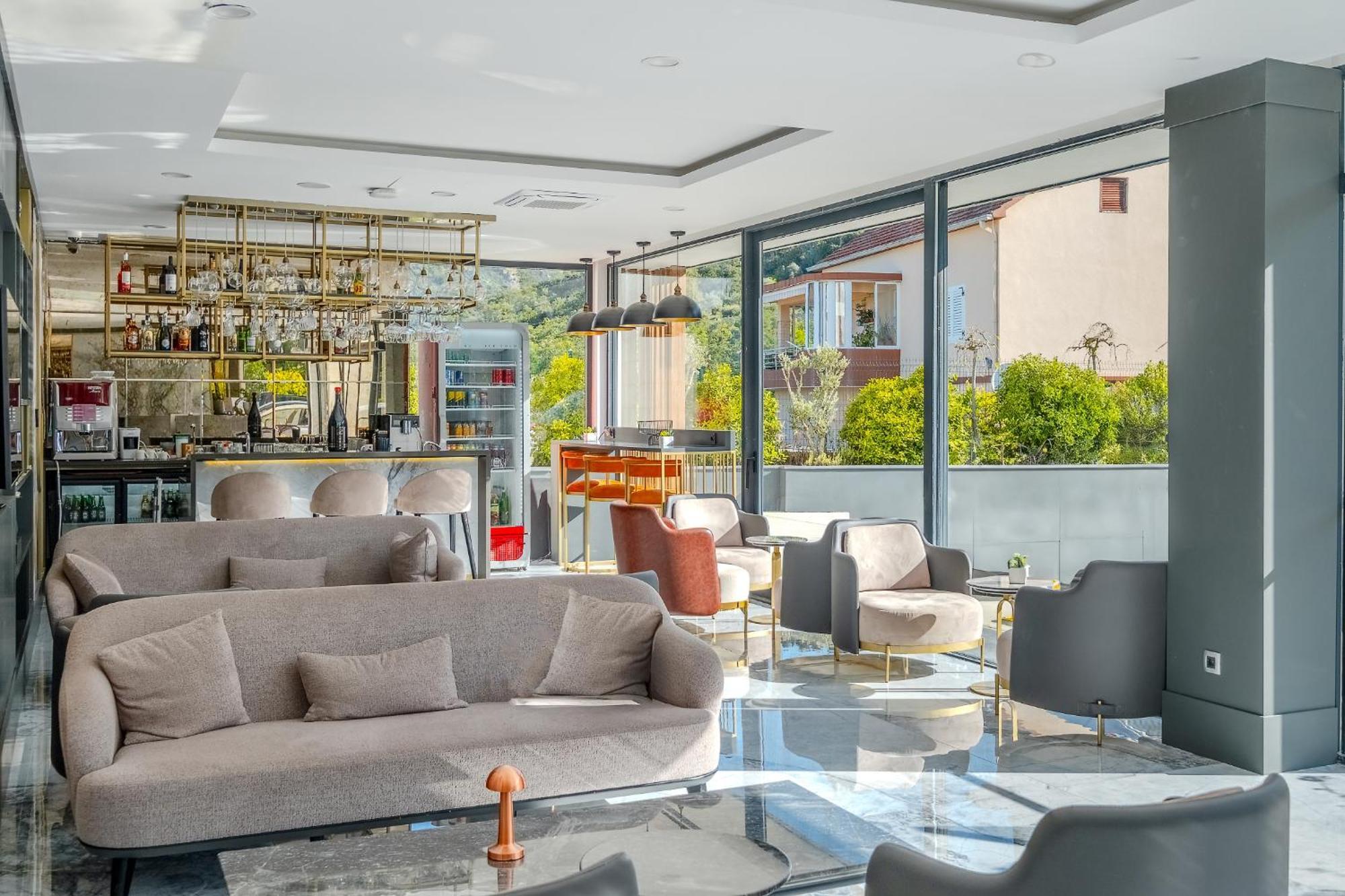 Montenegro Lodge Kavač Eksteriør bilde Lobby