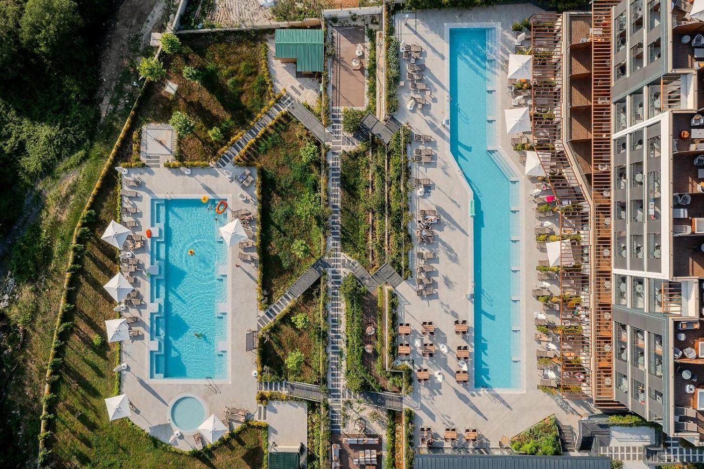 Montenegro Lodge Kavač Eksteriør bilde Aerial view of the hotel