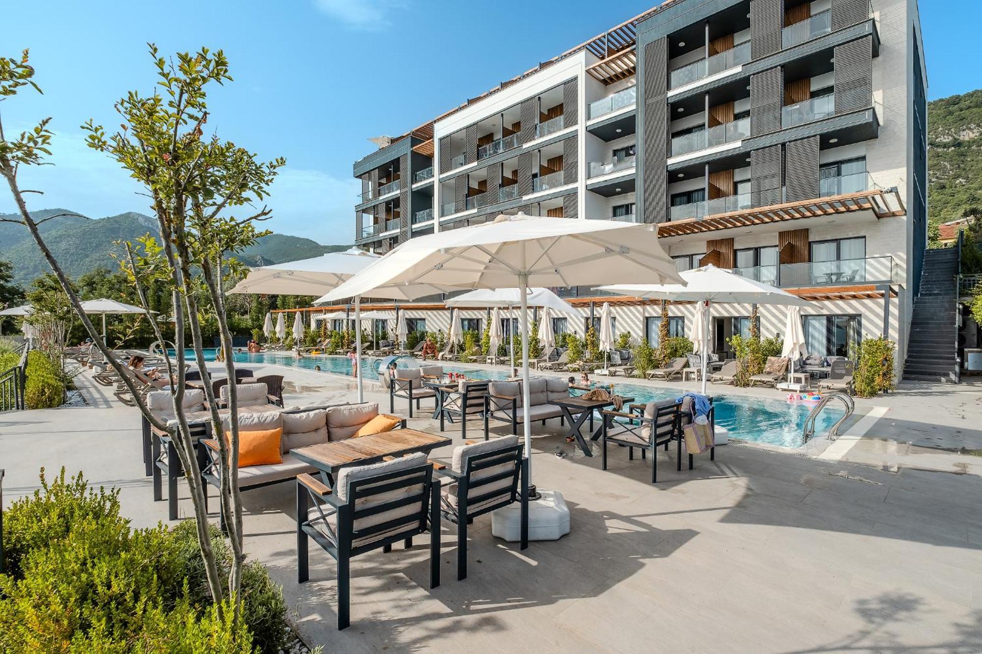 Montenegro Lodge Kavač Eksteriør bilde